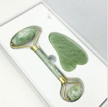 Charger l&#39;image dans la galerie, *Masseur de visage en Jade - Soin de Santé